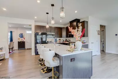 7 Troy Ln, Roxbury Township, NJ 07850 - Photo 4