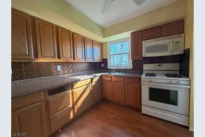 83 Edward St, Woodbridge Township, NJ 08830 - Photo 6