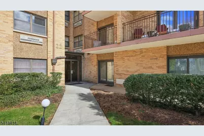 22 Riverside Dr #B 7, Cranford Township, NJ 07016 - Photo 2