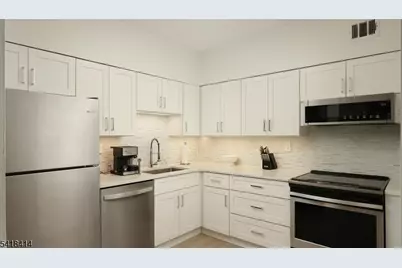 22 Riverside Dr #B 7, Cranford Township, NJ 07016 - Photo 10