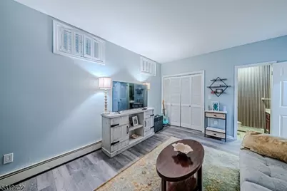 6 Magnolia Ln, Caldwell, NJ 07006 - Photo 6