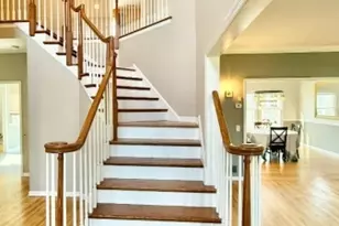 36 Poling Farm Ct, Montgomery Township, NJ 08502 - Photo 2