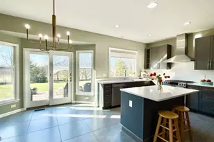 36 Poling Farm Ct, Montgomery Township, NJ 08502 - Photo 10