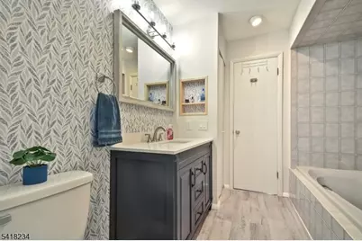 47 Sam Bonnell Dr, Union Township, NJ 08809 - Photo 20