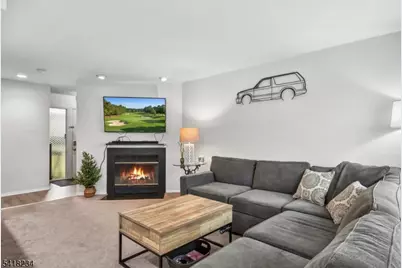 47 Sam Bonnell Dr, Union Township, NJ 08809 - Photo 4