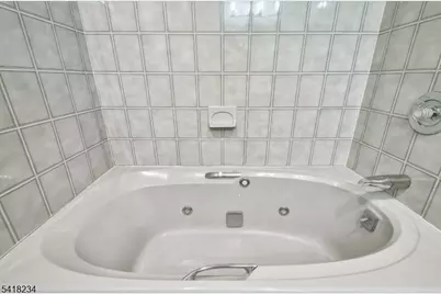 47 Sam Bonnell Dr, Union Township, NJ 08809 - Photo 18