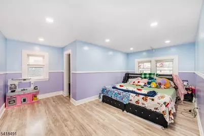 63 Mission St, Montclair, NJ 07042 - Photo 8