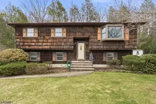 9 Hemlock Dr, Franklin, NJ 07416 - Photo 1