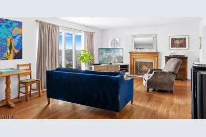 1060 Sunny Slope Dr, Mountainside, NJ 07092 - Photo 2