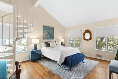 1060 Sunny Slope Dr, Mountainside, NJ 07092 - Photo 12