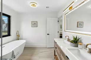 32 Garibaldi St, Bernardsville, NJ 07924 - Photo 38