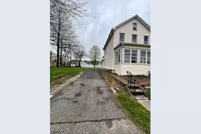 363 E Milton Ave, Rahway, NJ 07065 - Photo 2