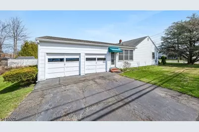 4 Oak Ridge Rd, Clifton, NJ 07013 - Photo 1