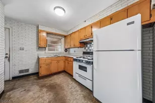 4 Oak Ridge Rd, Clifton, NJ 07013 - Photo 8