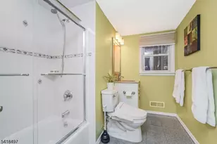 11 Agate Rd, East Brunswick Township, NJ 08816 - Photo 22
