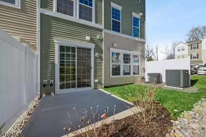 102 Iris Court, Warren Township, NJ 07059 - Photo 4