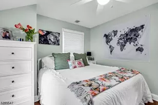 423A Lakeside Blvd, Hopatcong, NJ 07843 - Photo 32