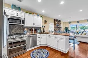 423A Lakeside Blvd, Hopatcong, NJ 07843 - Photo 10