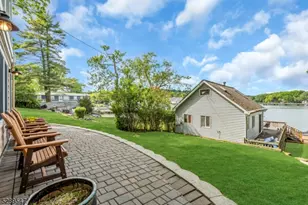 423A Lakeside Blvd, Hopatcong, NJ 07843 - Photo 6