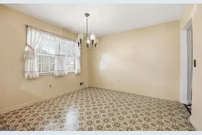 198 Lambert St, Cranford Township, NJ 07016 - Photo 8