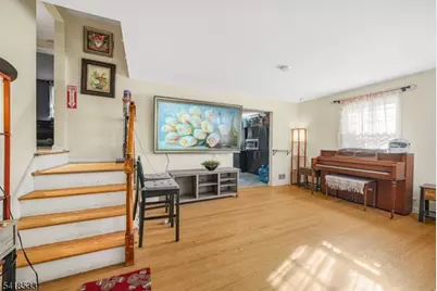 2397 Seymour Ave, Union Township, NJ 07083 - Photo 4