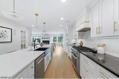 8 Dunnder Dr, Summit, NJ 07901 - Photo 8