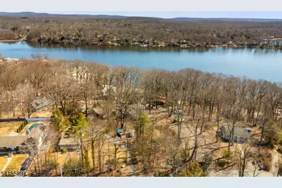 208 Annisquam Rd, Vernon, NJ 07422 - Photo 10