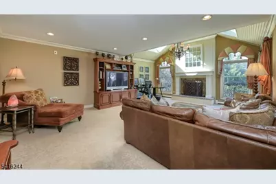 6 Brentwood Ct, Wayne Twp., NJ 07470 - Photo 12