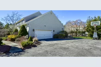 6 Brentwood Ct, Wayne Twp., NJ 07470 - Photo 46