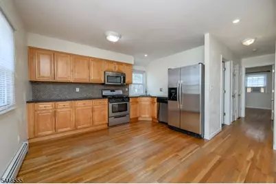 335 Prospect Ave, Dunellen, NJ 08812 - Photo 4