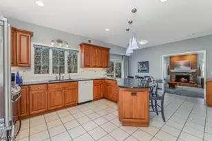 4 Cheshire Ct, Clinton Township, NJ 08833 - Photo 12