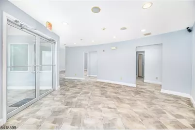 137 S Rutherford Ave, Franklin, NJ 07416 - Photo 2