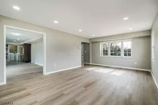 27 Harper Ln, Willingboro Twp., NJ 08046 - Photo 10