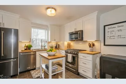 4 Bellevue Ter, Morristown, NJ 07960 - Photo 2