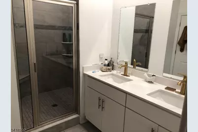 11 Veterans Way, Morris Plains, NJ 07950 - Photo 4