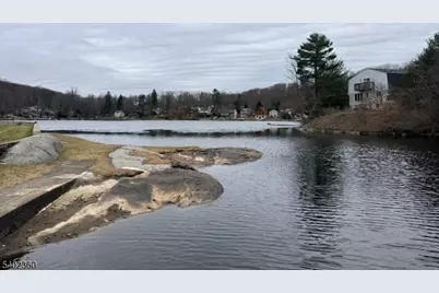 52 Broadway, West Milford, NJ 07480 - Photo 20