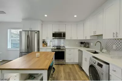 779 Riverside Ave #104, Lyndhurst Township, NJ 07071 - Photo 8