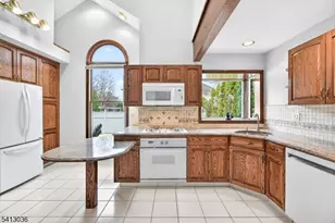 675 Raritan Rd, Clark Township, NJ 07066 - Photo 6