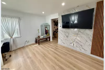 8 Orchard Dr, Clifton, NJ 07012 - Photo 8