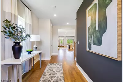 34 Eastwood Ter, East Hanover Township, NJ 07936 - Photo 2