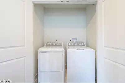 81 Eastwood Ter, East Hanover Township, NJ 07936 - Photo 30