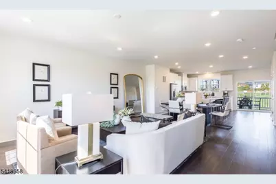 81 Eastwood Ter, East Hanover Township, NJ 07936 - Photo 10