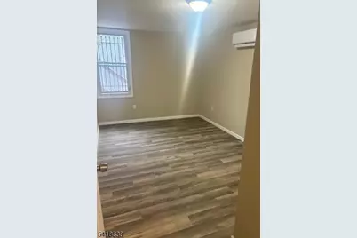 172 N Main St Cv #5, Paterson, NJ 07522 - Photo 4