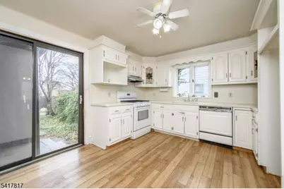 324 N 8th Ave, Manville, NJ 08835 - Photo 8