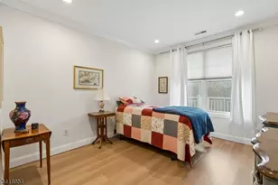 5205 Pointe Gate Dr, Livingston, NJ 07039 - Photo 10