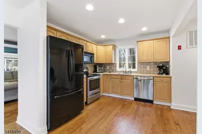 27 Schwarz Blvd, Jefferson Township, NJ 07849 - Photo 8