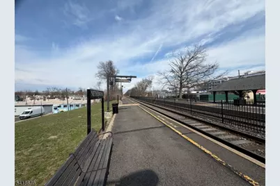 1127 Earle Pl, Plainfield, NJ 07062 - Photo 32