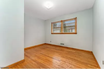 130 Howard Ave, South Bound Brook Boro, NJ 08880 - Photo 10