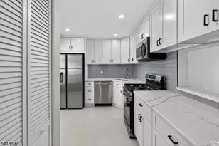 66 Pear Tree Ln, Franklin Township, NJ 08823 - Photo 6