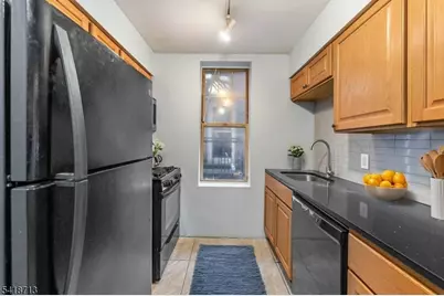 250 Clendenny Ave #4, Jersey City, NJ 07304 - Photo 8